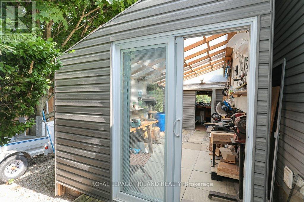 14 Poplar Street, Dutton/Dunwich (Wallacetown), ON - Outdoor With Exterior