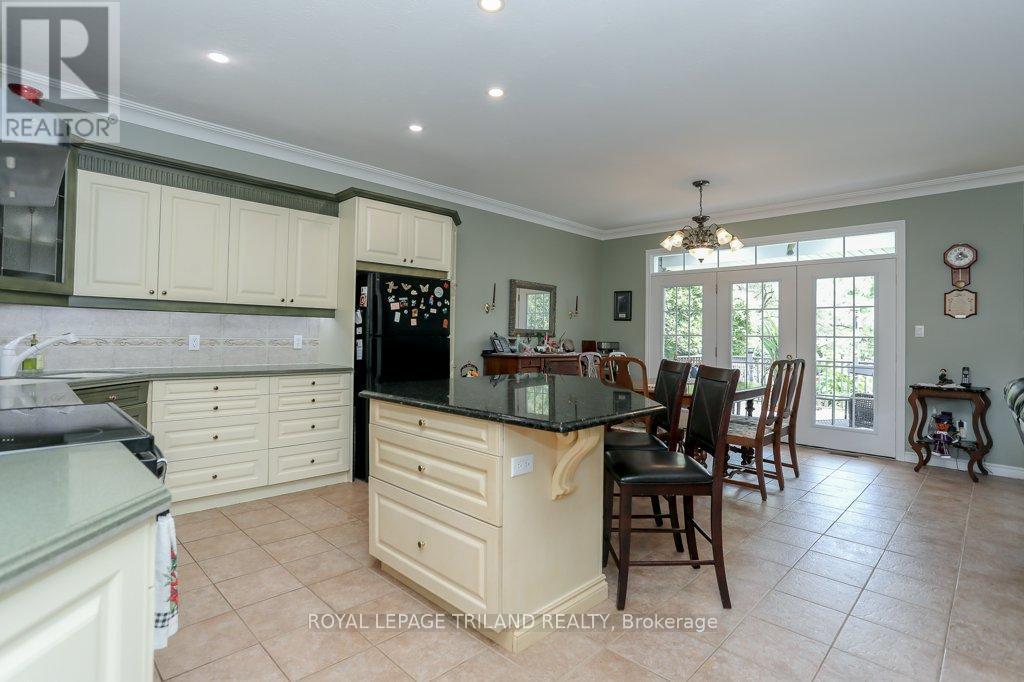 14 Poplar Street, Dutton/Dunwich (Wallacetown), ON - Indoor