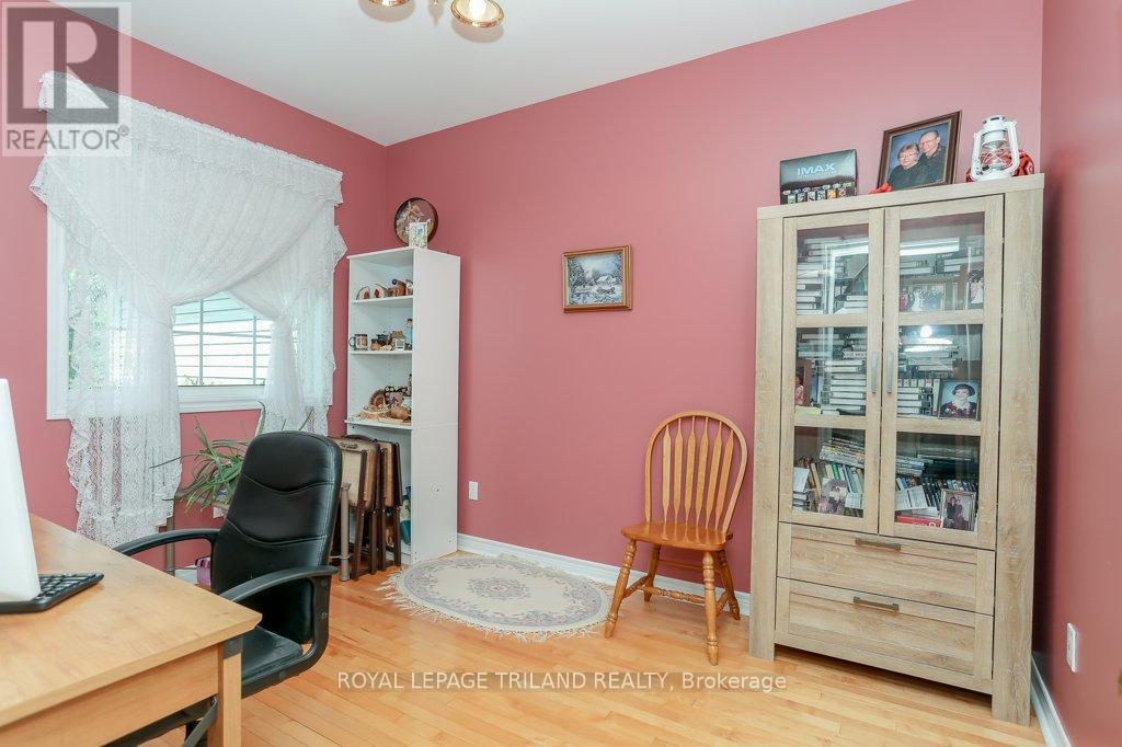 14 Poplar Street, Dutton/Dunwich (Wallacetown), ON - Indoor Photo Showing Office