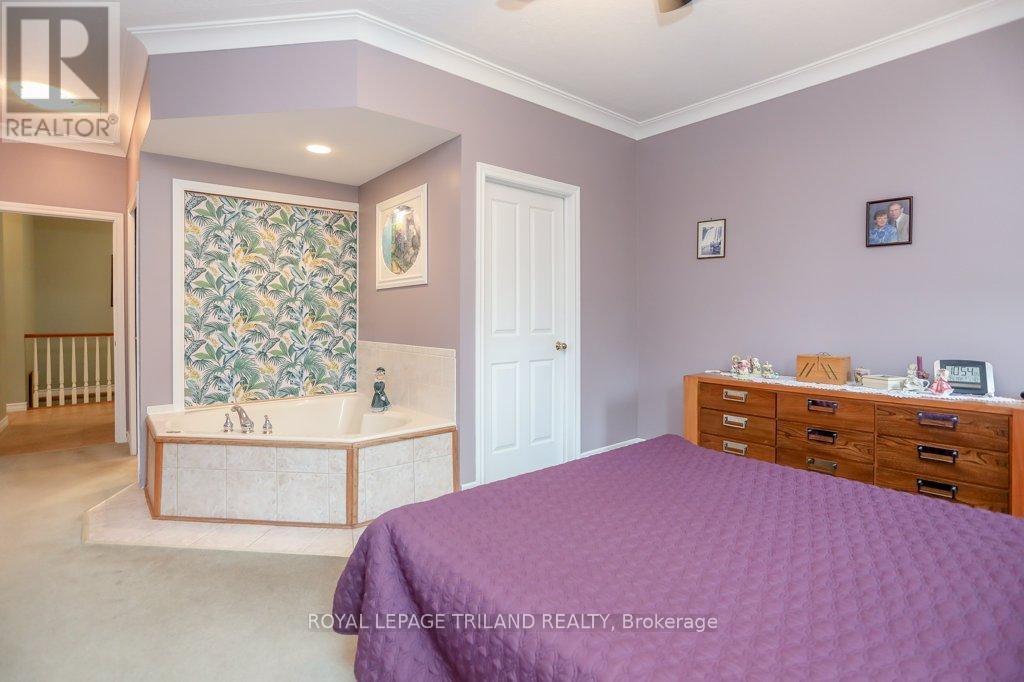 14 Poplar Street, Dutton/Dunwich (Wallacetown), ON - Indoor Photo Showing Bedroom
