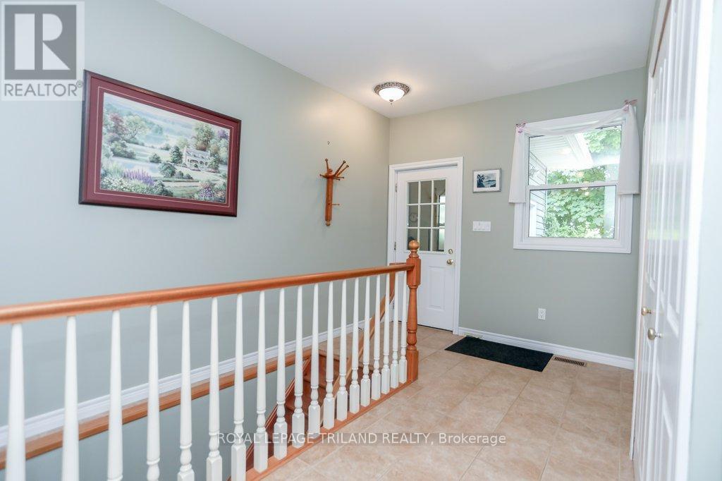 14 Poplar Street, Dutton/Dunwich (Wallacetown), ON - Indoor Photo Showing Other Room