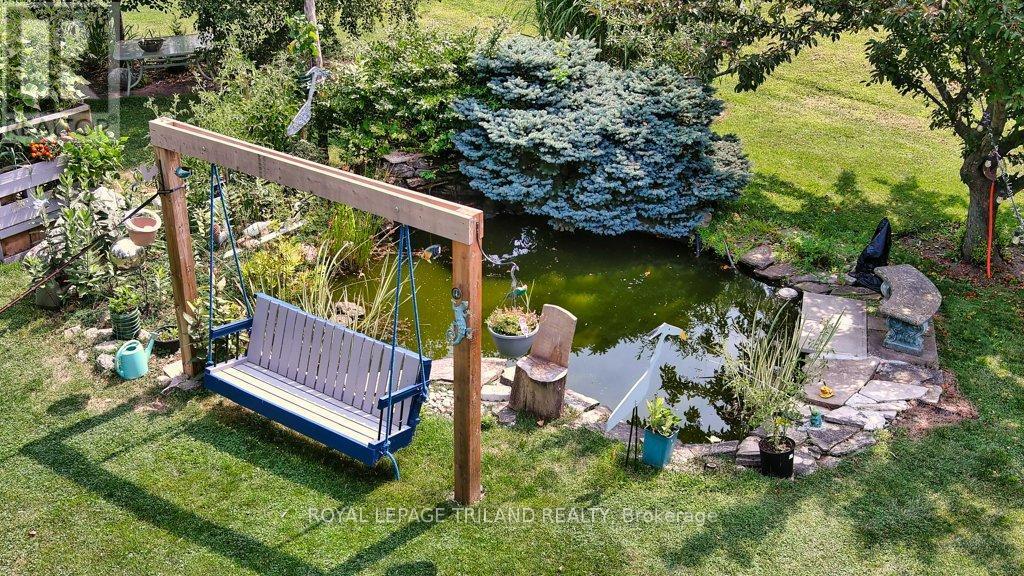 14 Poplar Street, Dutton/Dunwich (Wallacetown), ON - Outdoor