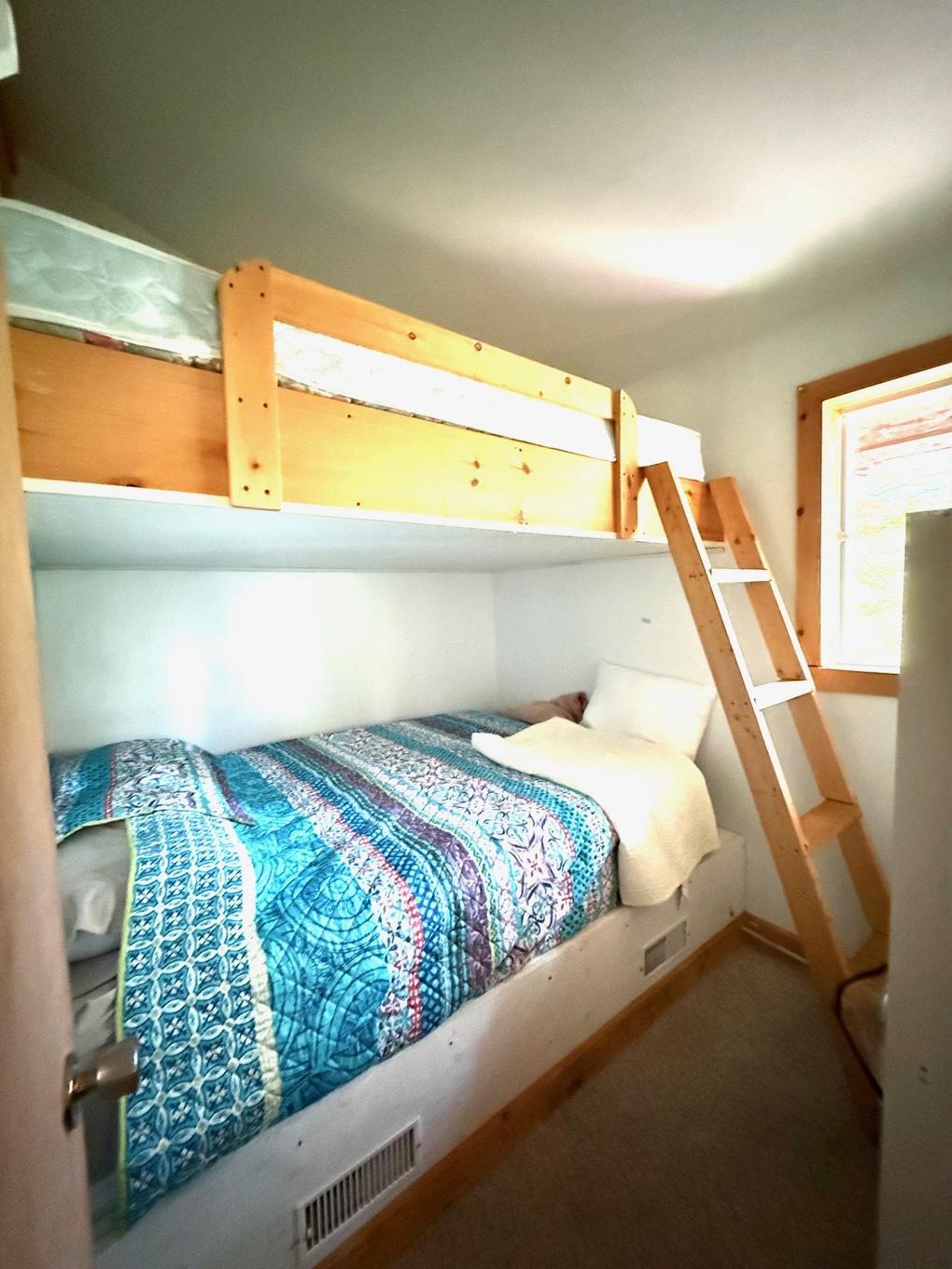 Bedroom - 6305 Mtée Fugère, Labelle, QC - Indoor Photo Showing Bedroom