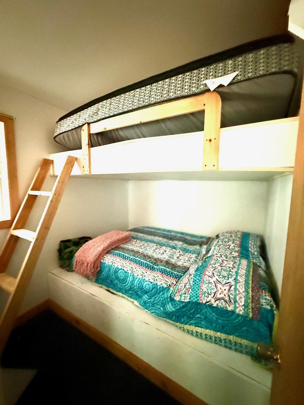 Bedroom - 6305 Mtée Fugère, Labelle, QC - Indoor Photo Showing Bedroom