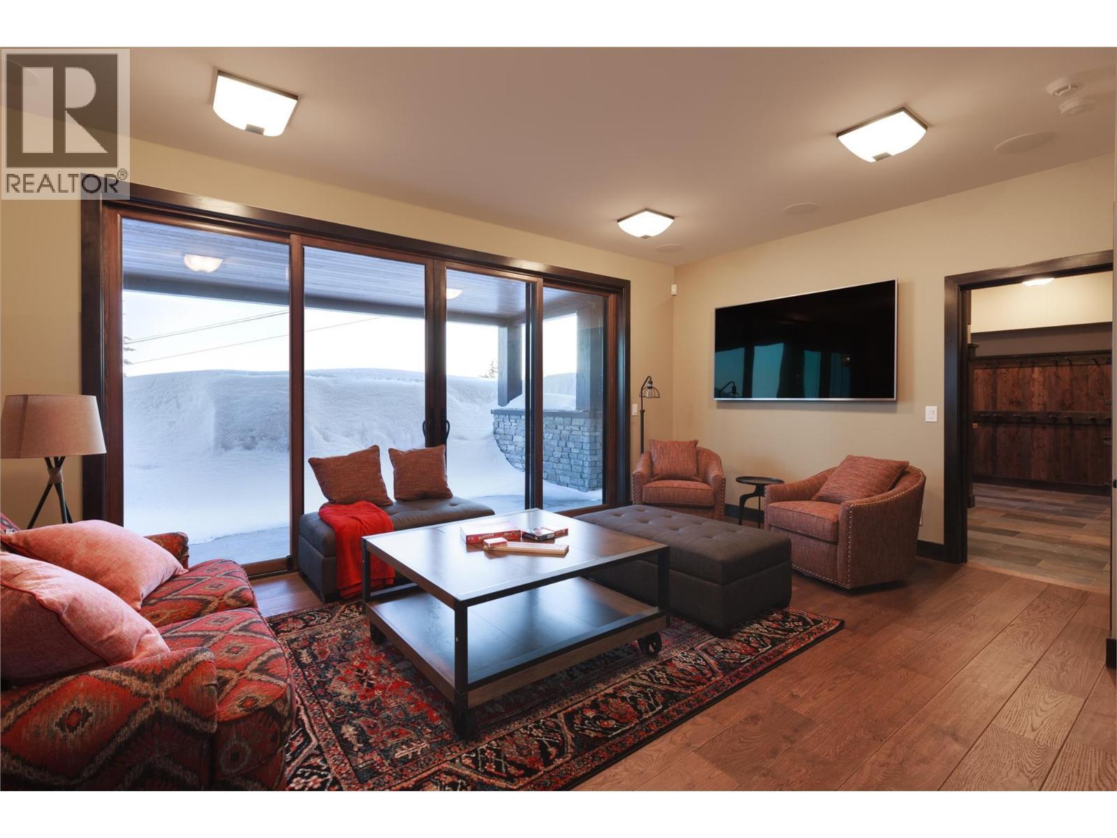 310 Moonshine Crescent Unit# Lot 13, Big White, BC - Indoor Photo Showing Living Room