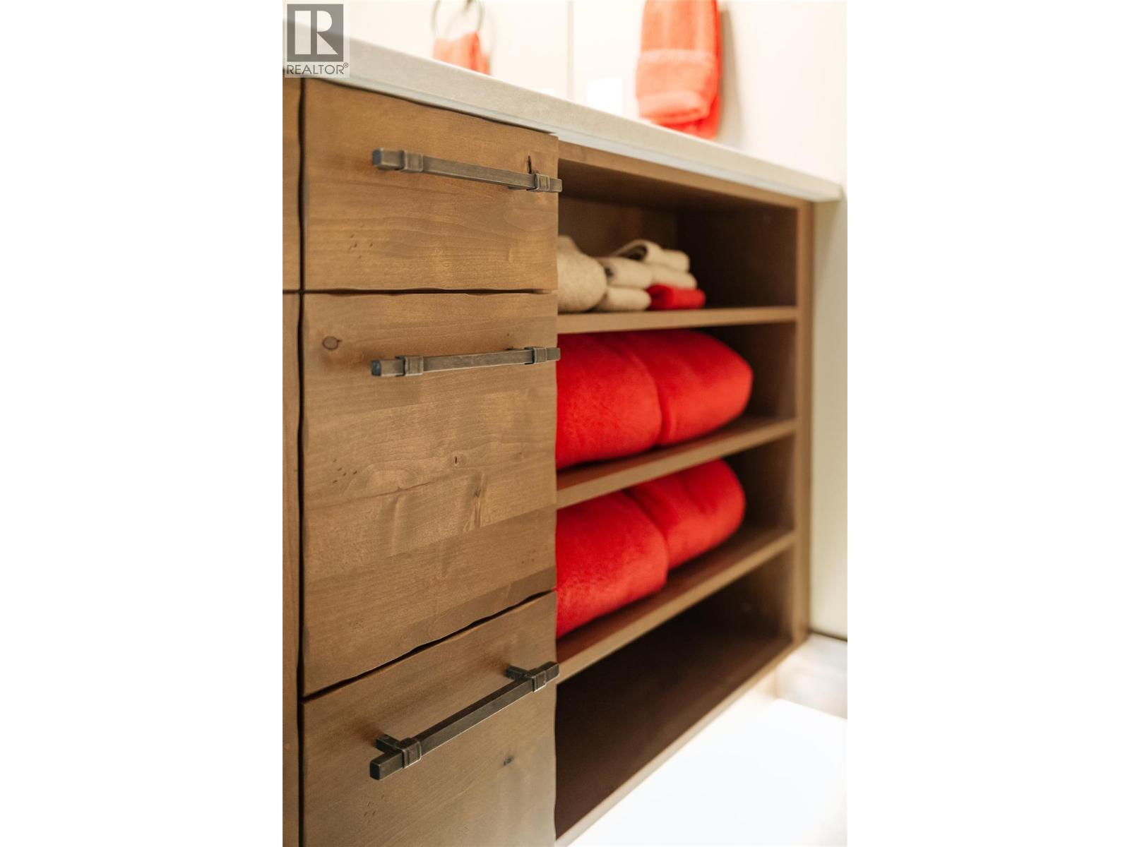 310 Moonshine Crescent Unit# Lot 13, Big White, BC - Indoor