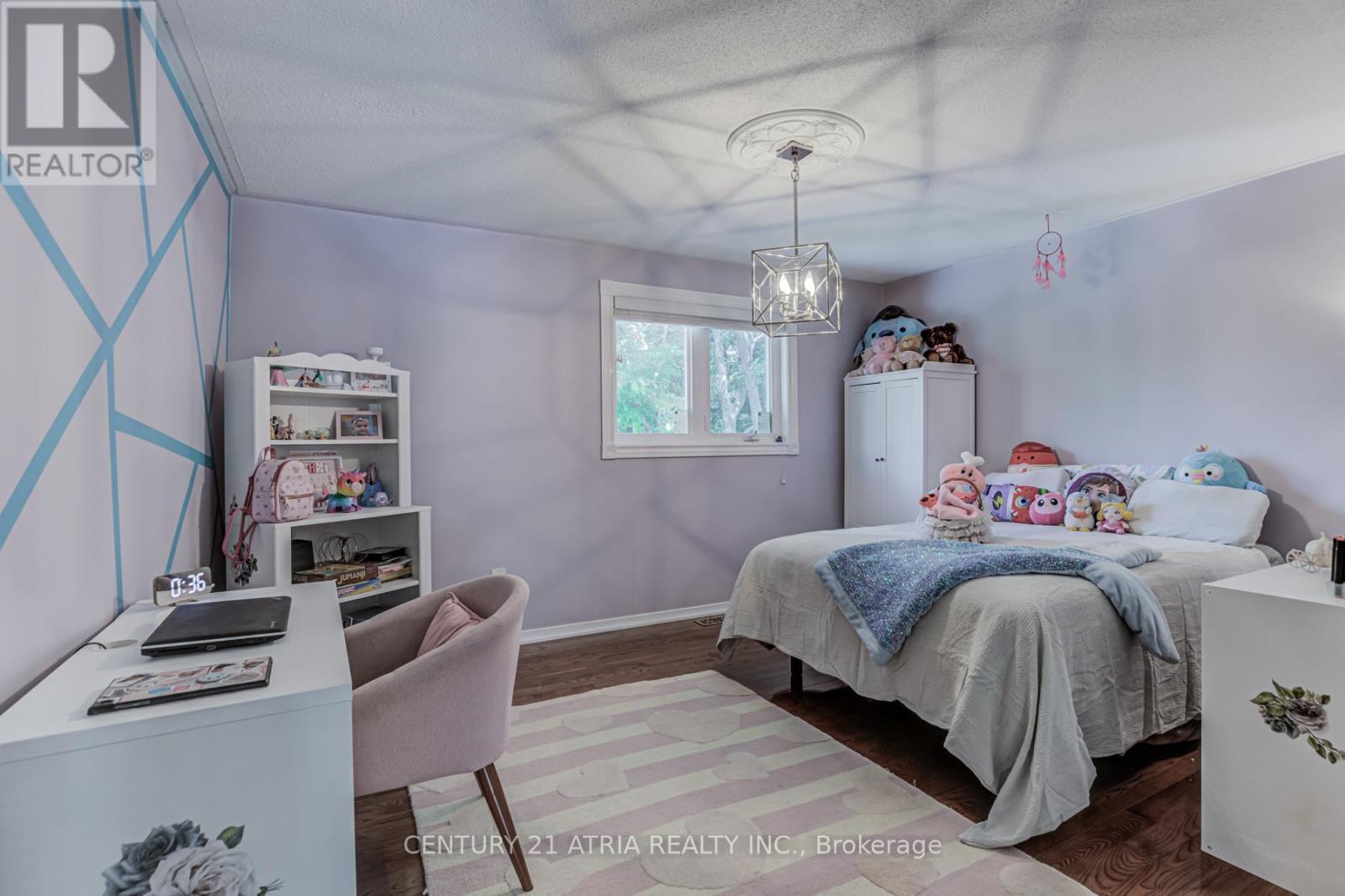 331 Binns Avenue, Newmarket, ON - Indoor Photo Showing Bedroom
