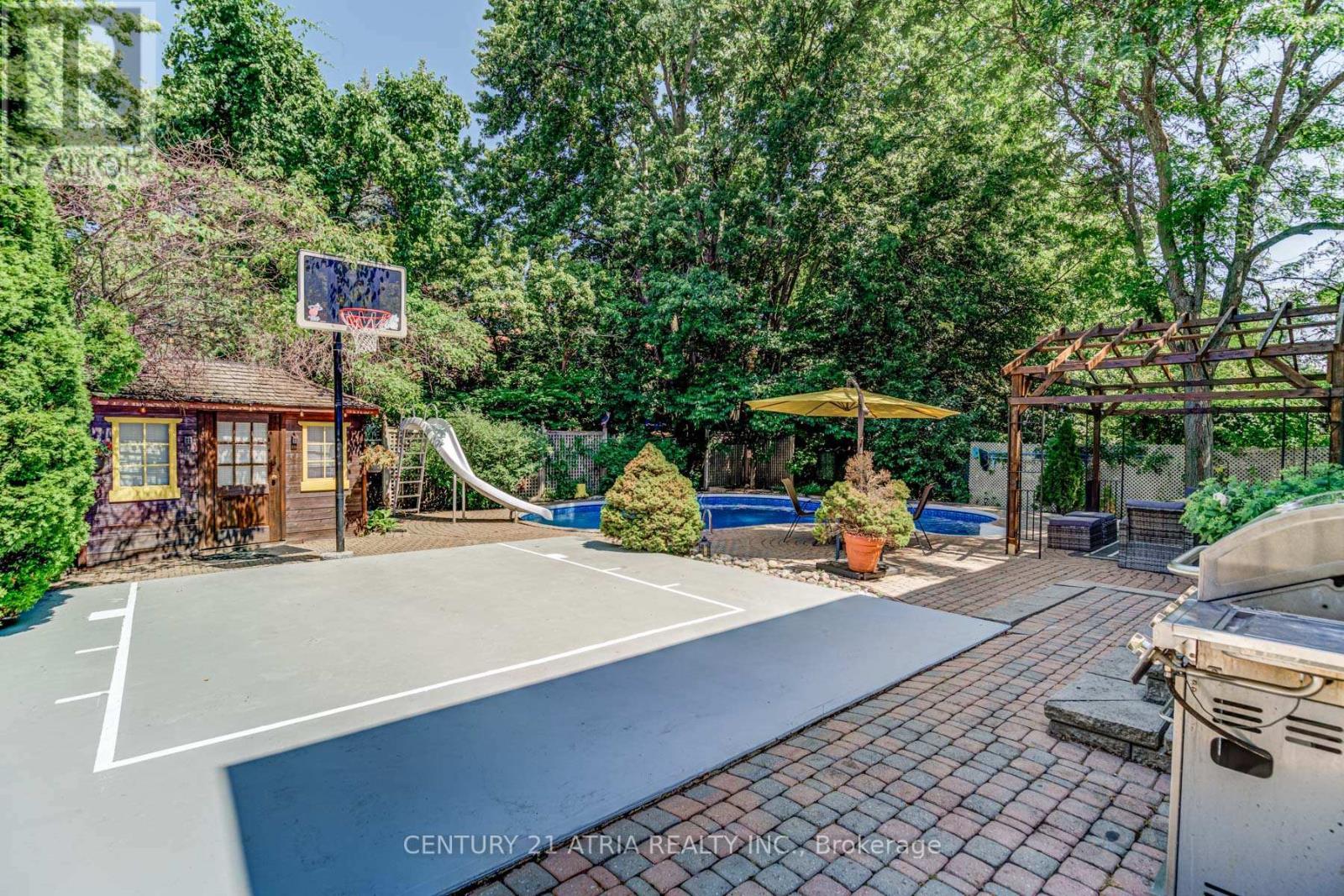 331 Binns Avenue, Newmarket, ON - Outdoor