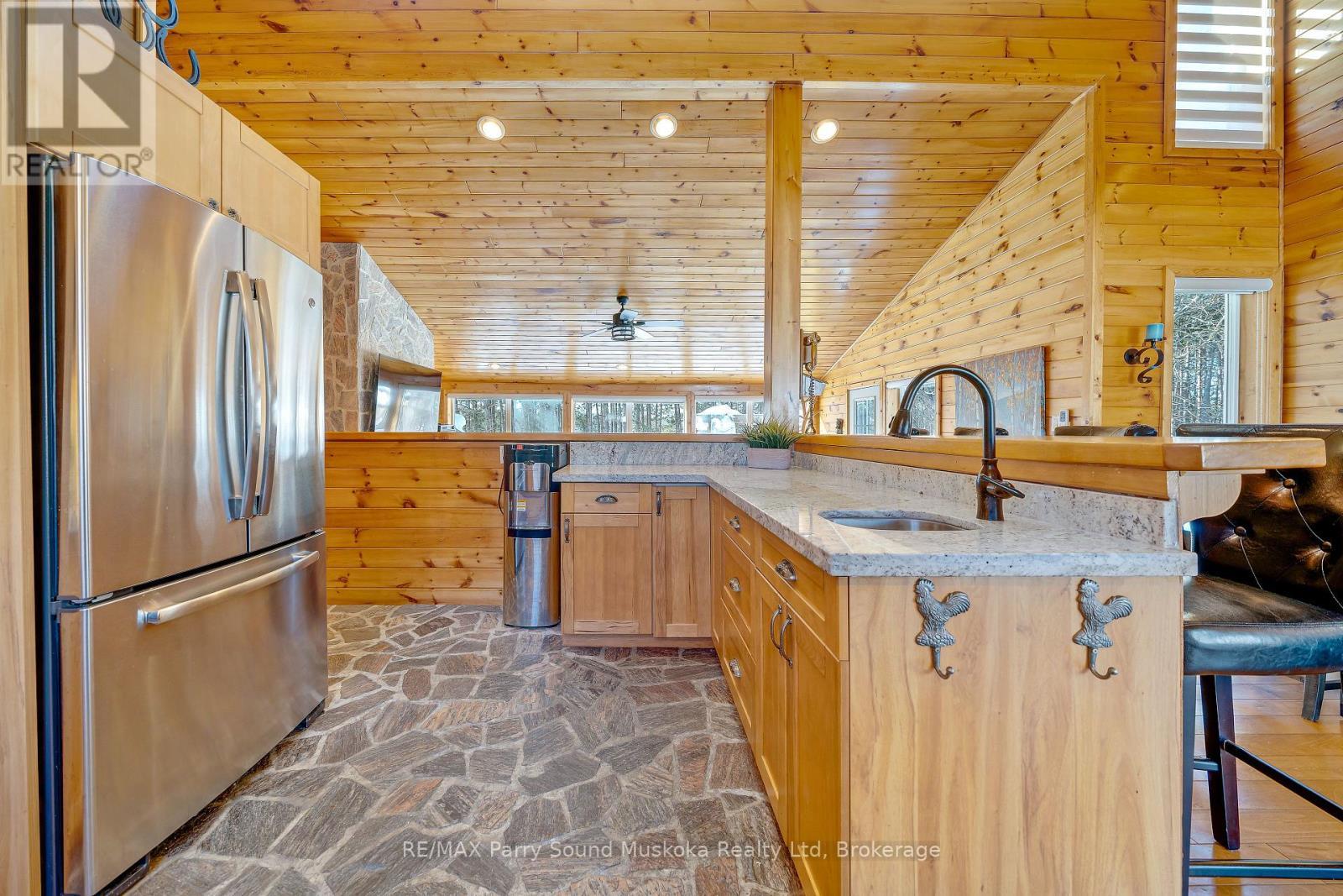 587 Centre Road, Mckellar, ON - Indoor