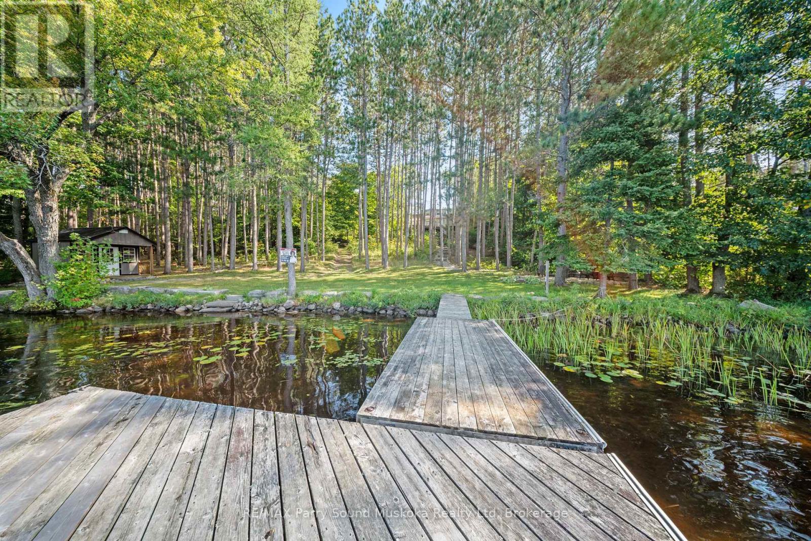 587 Centre Road, Mckellar, ON - Outdoor With Deck Patio Veranda