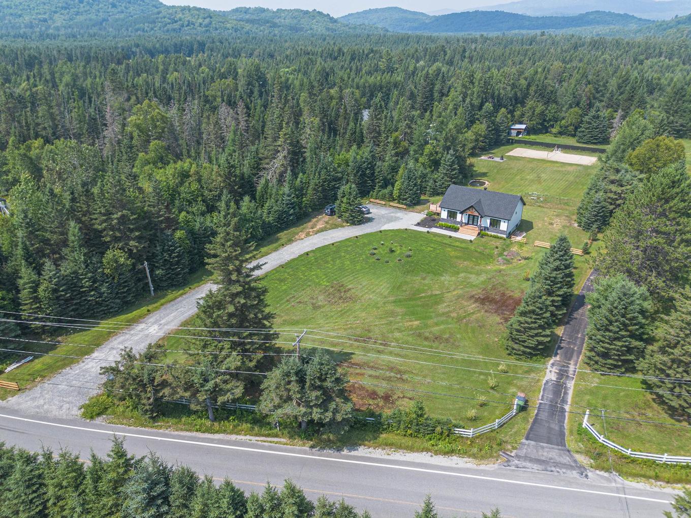Exterior - 145 7E Rang, Mont-Tremblant, QC - Outdoor With View
