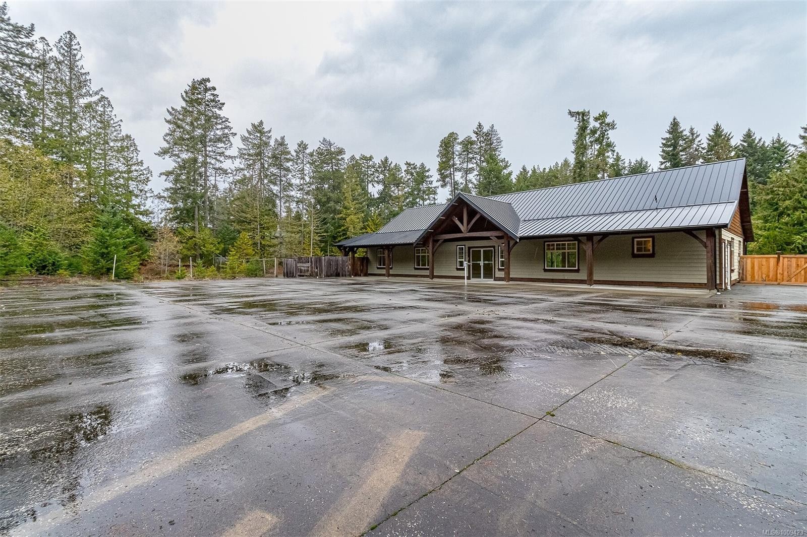 230 Rupert Rd East, Qualicum Beach, BC