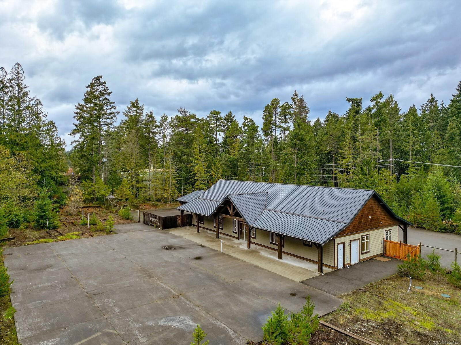 230 Rupert Rd East, Qualicum Beach, BC