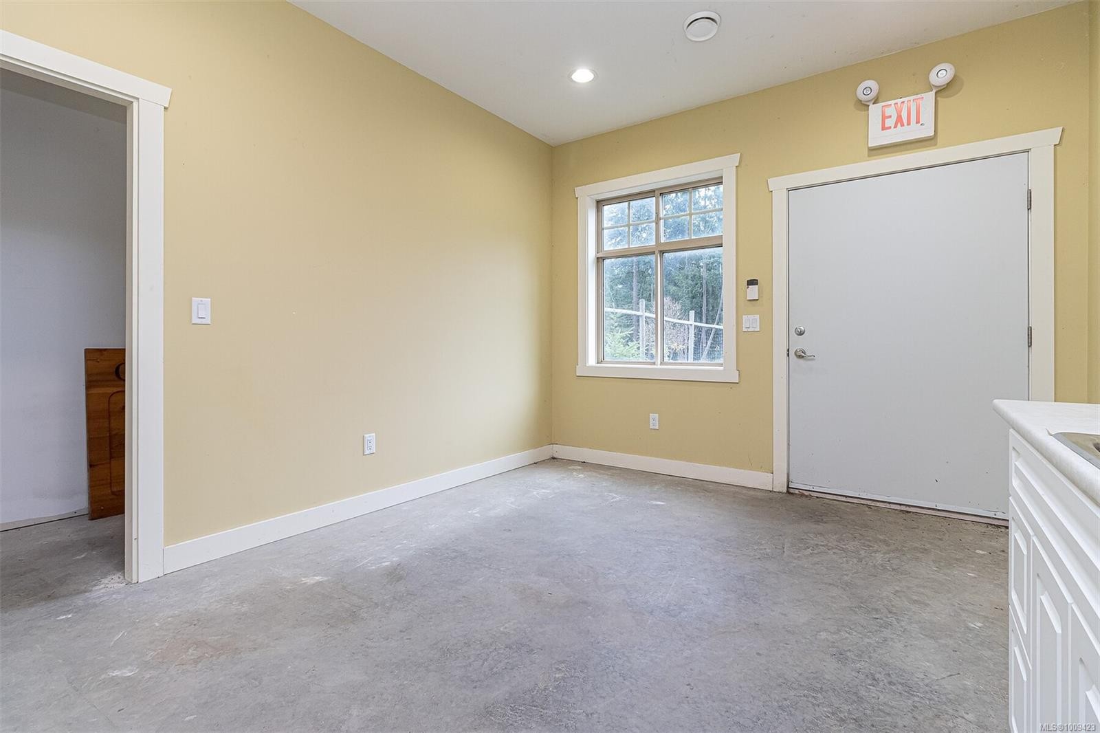 230 Rupert Rd East, Qualicum Beach, BC