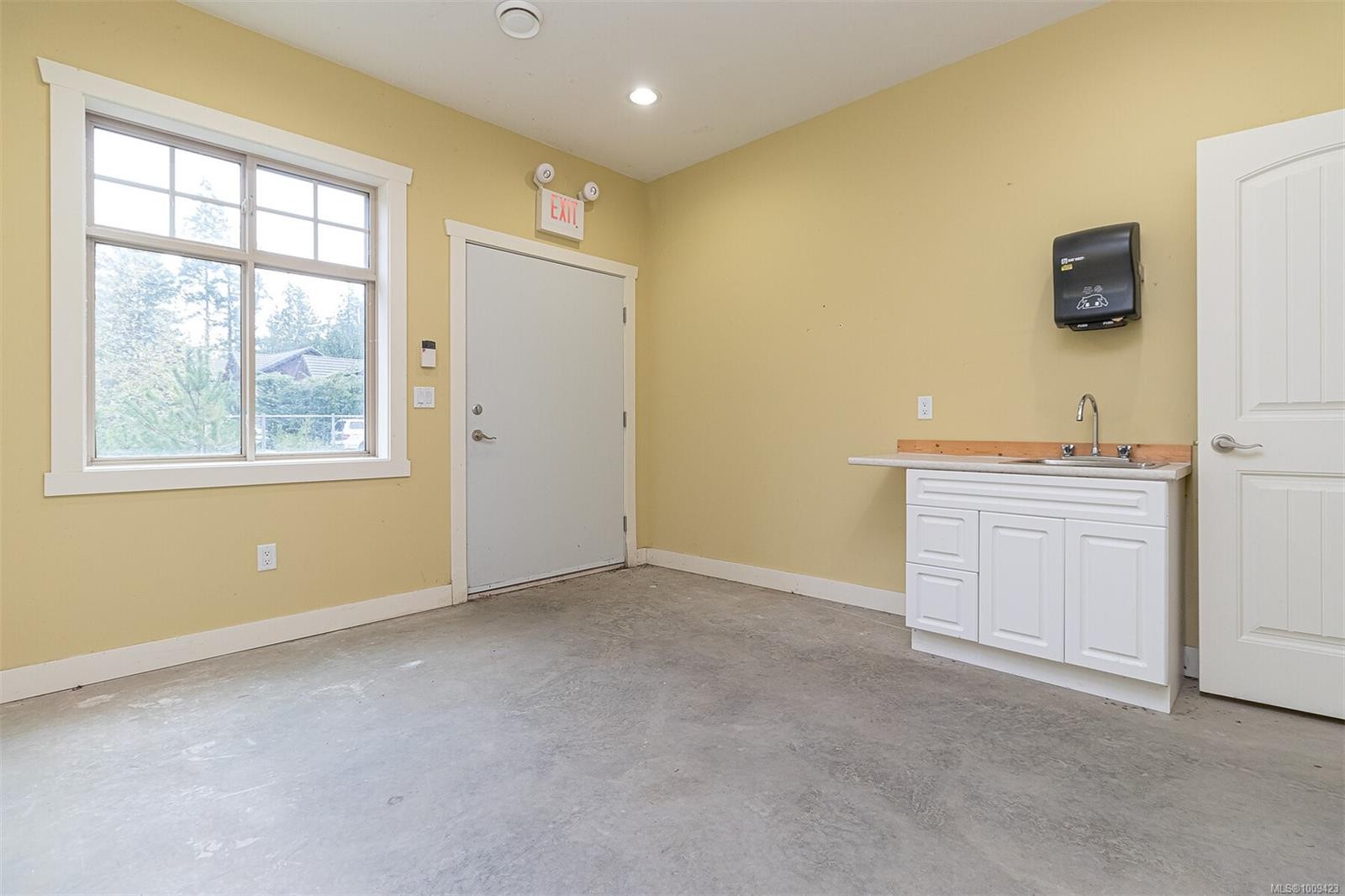 230 Rupert Rd East, Qualicum Beach, BC