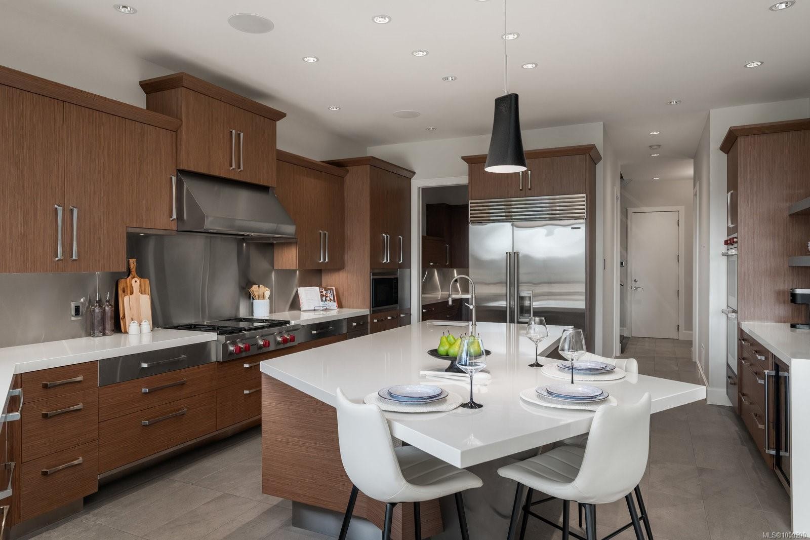 1098 Bearspaw Plat, Langford, BC