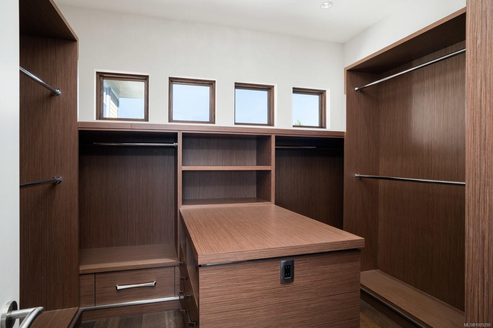 1098 Bearspaw Plat, Langford, BC