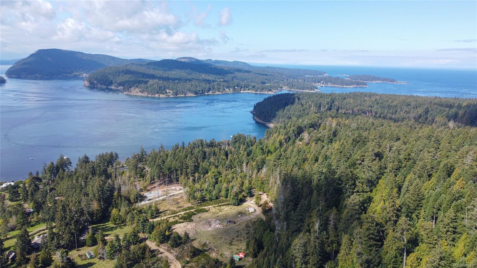 415 Campbell Bay Rd, Mayne Island, BC