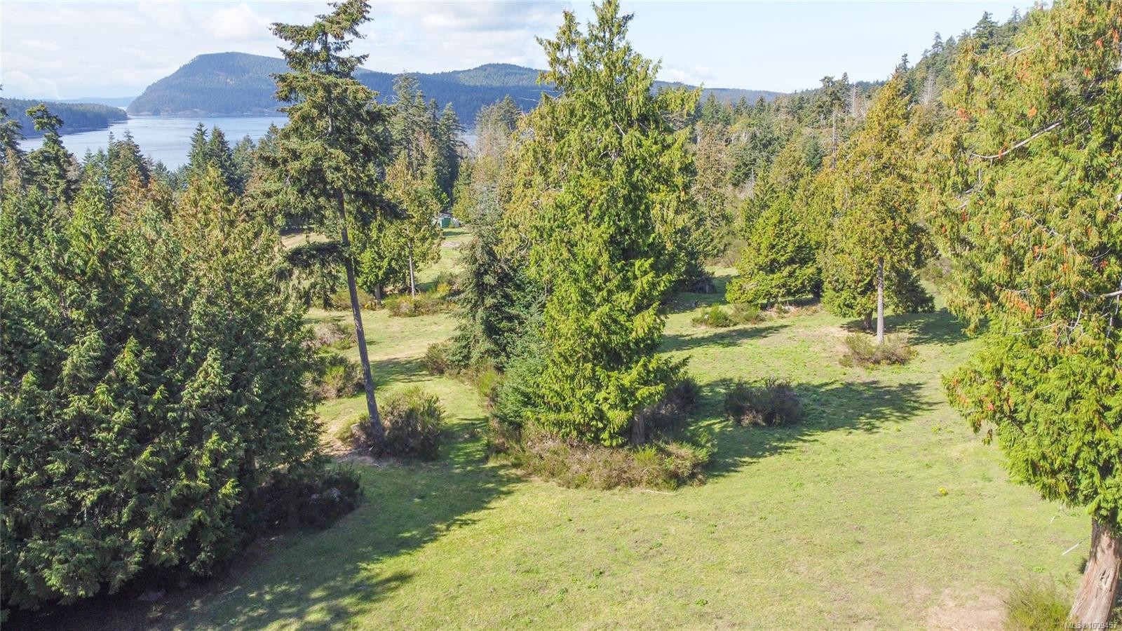 415 Campbell Bay Rd, Mayne Island, BC