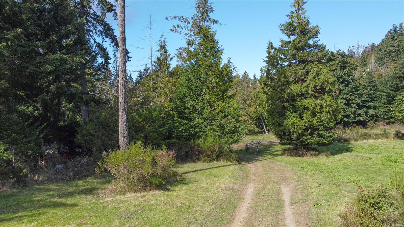 415 Campbell Bay Rd, Mayne Island, BC