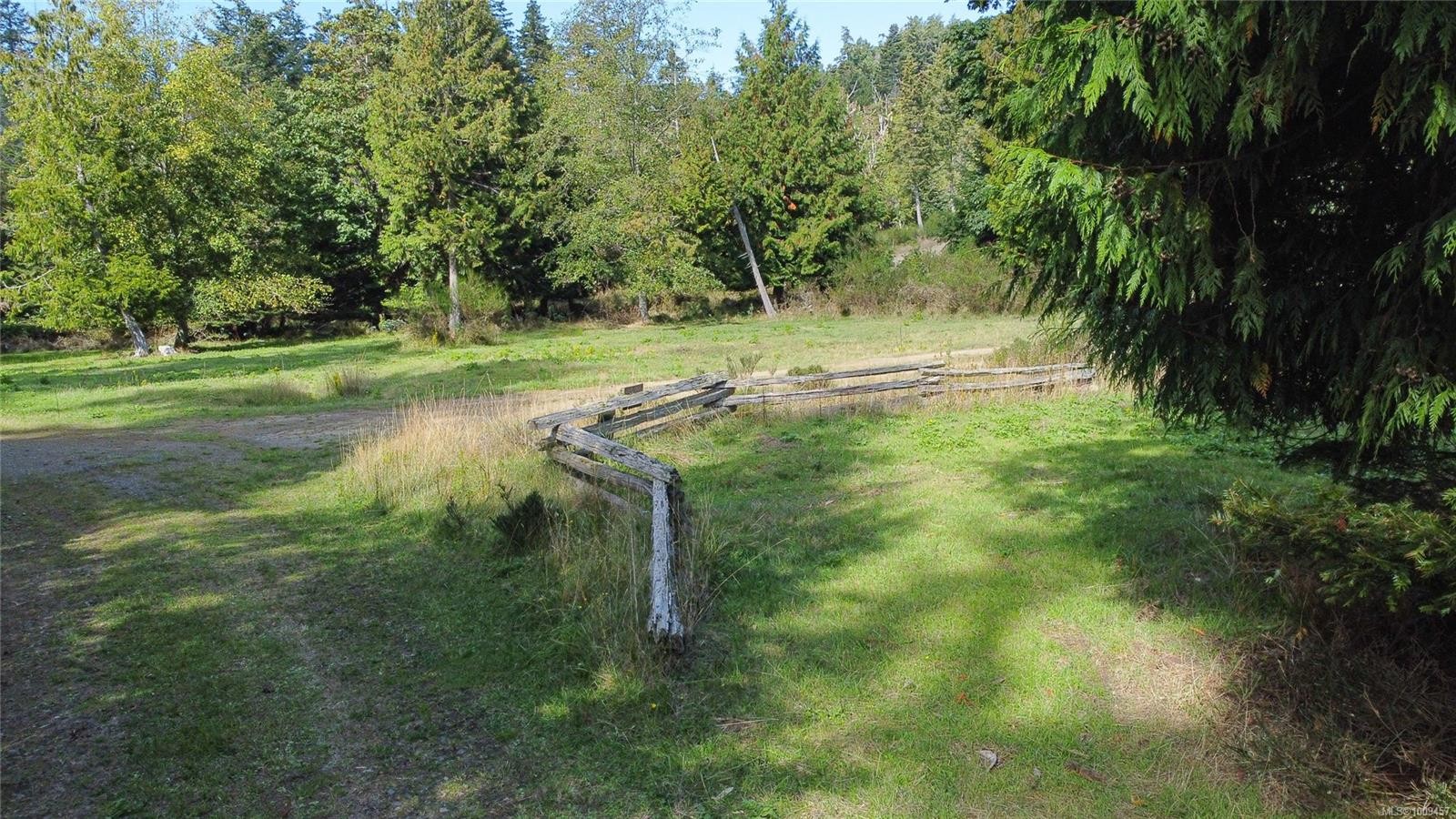 415 Campbell Bay Rd, Mayne Island, BC