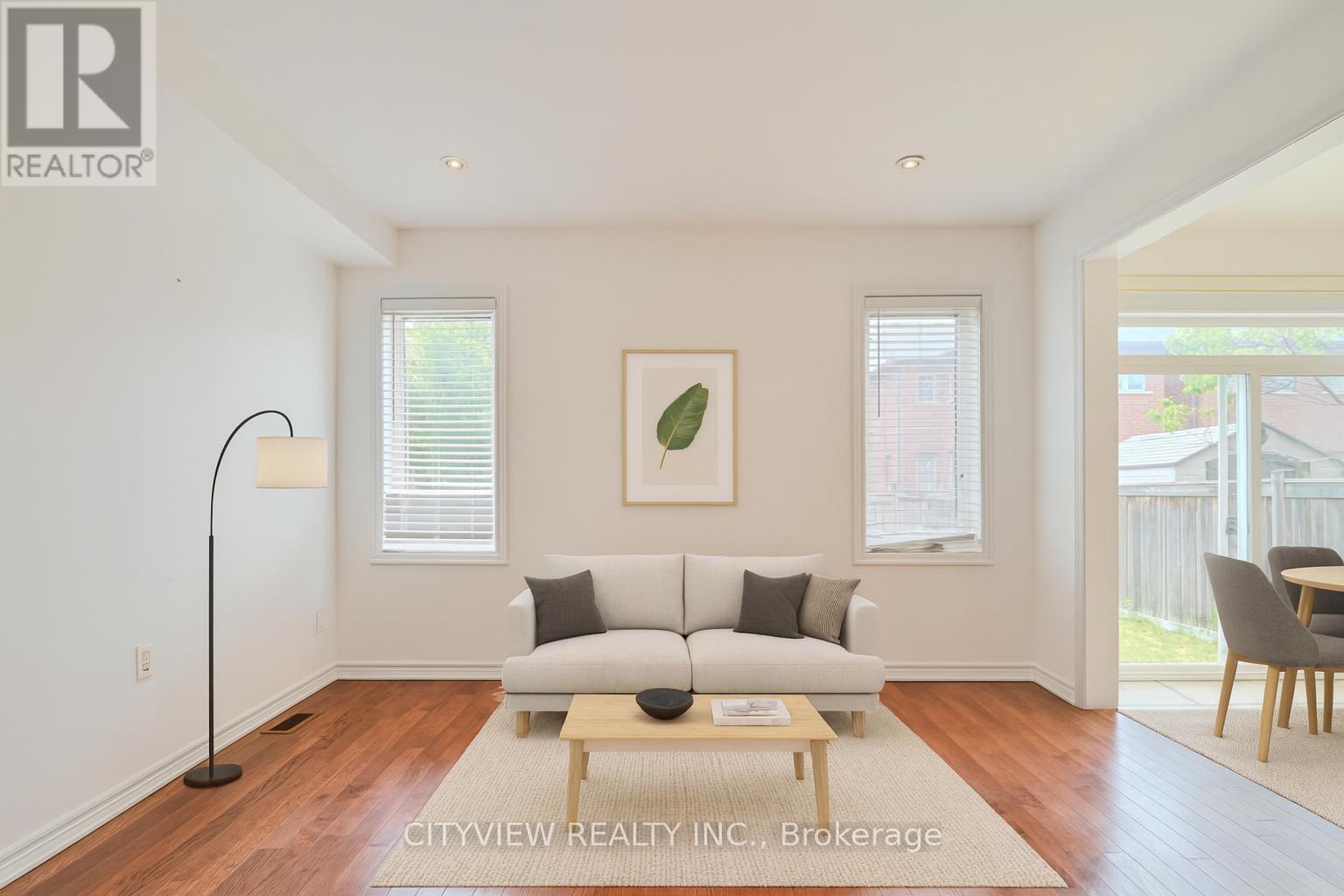 330 Giddings Crescent, Milton, ON - Indoor Photo Showing Living Room