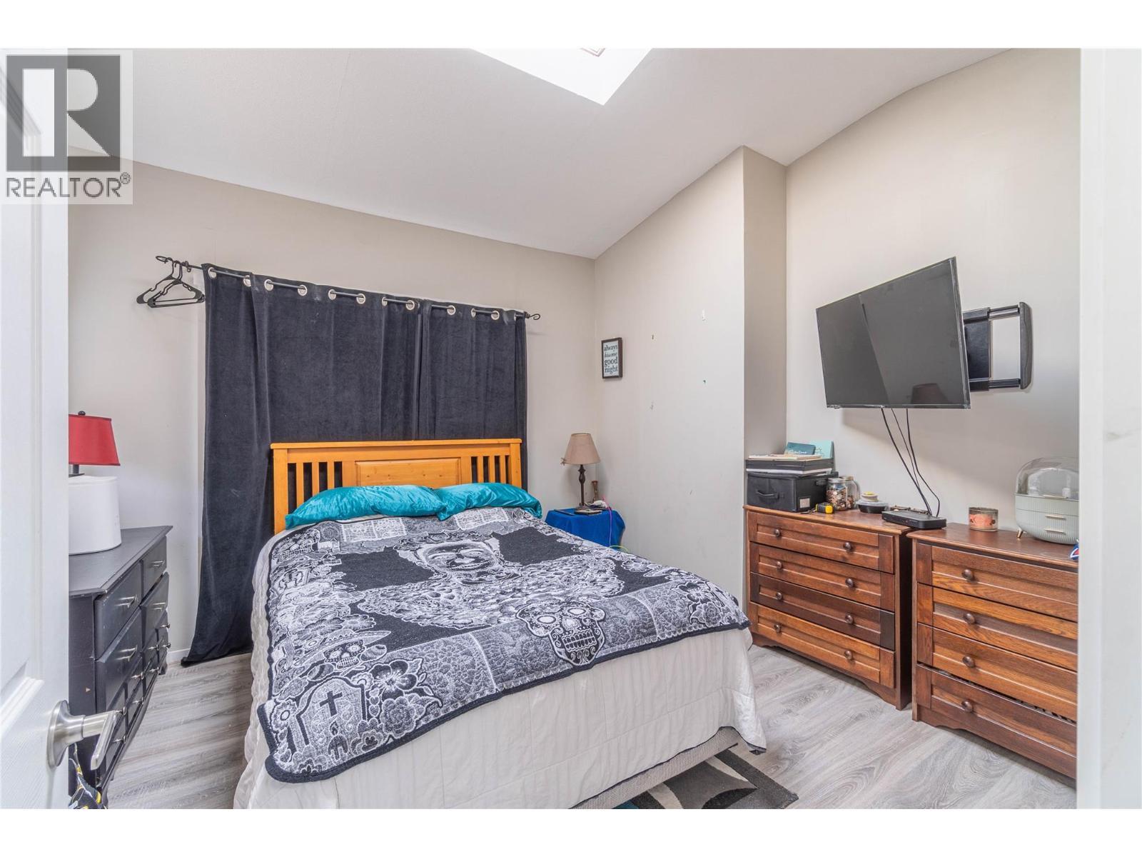1569 Westmount Drive, Kamloops, BC - Indoor Photo Showing Bedroom