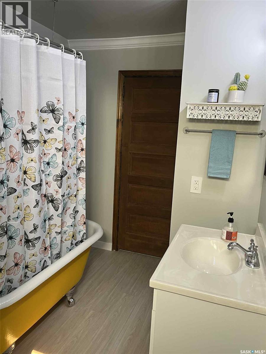 415 Prince Street, Hudson Bay, SK - Indoor