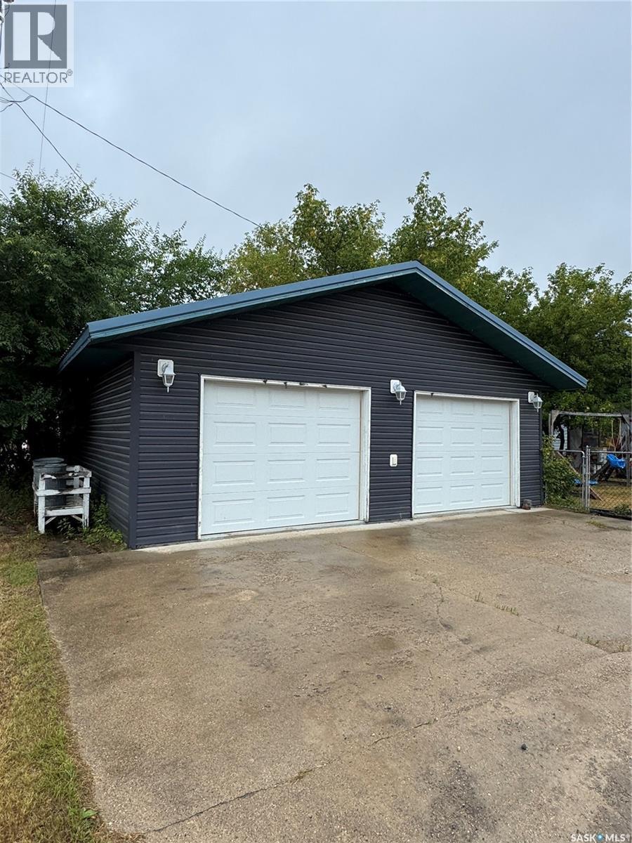 415 Prince Street, Hudson Bay, SK - Outdoor With Exterior