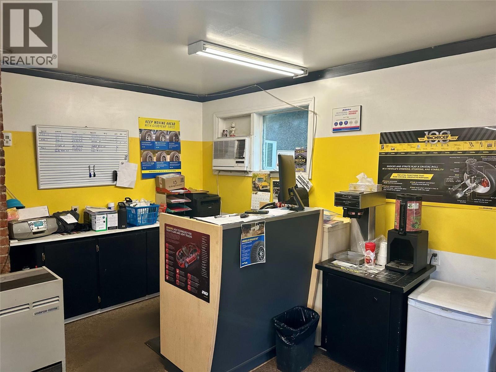 1598 Second Avenue, Trail, BC