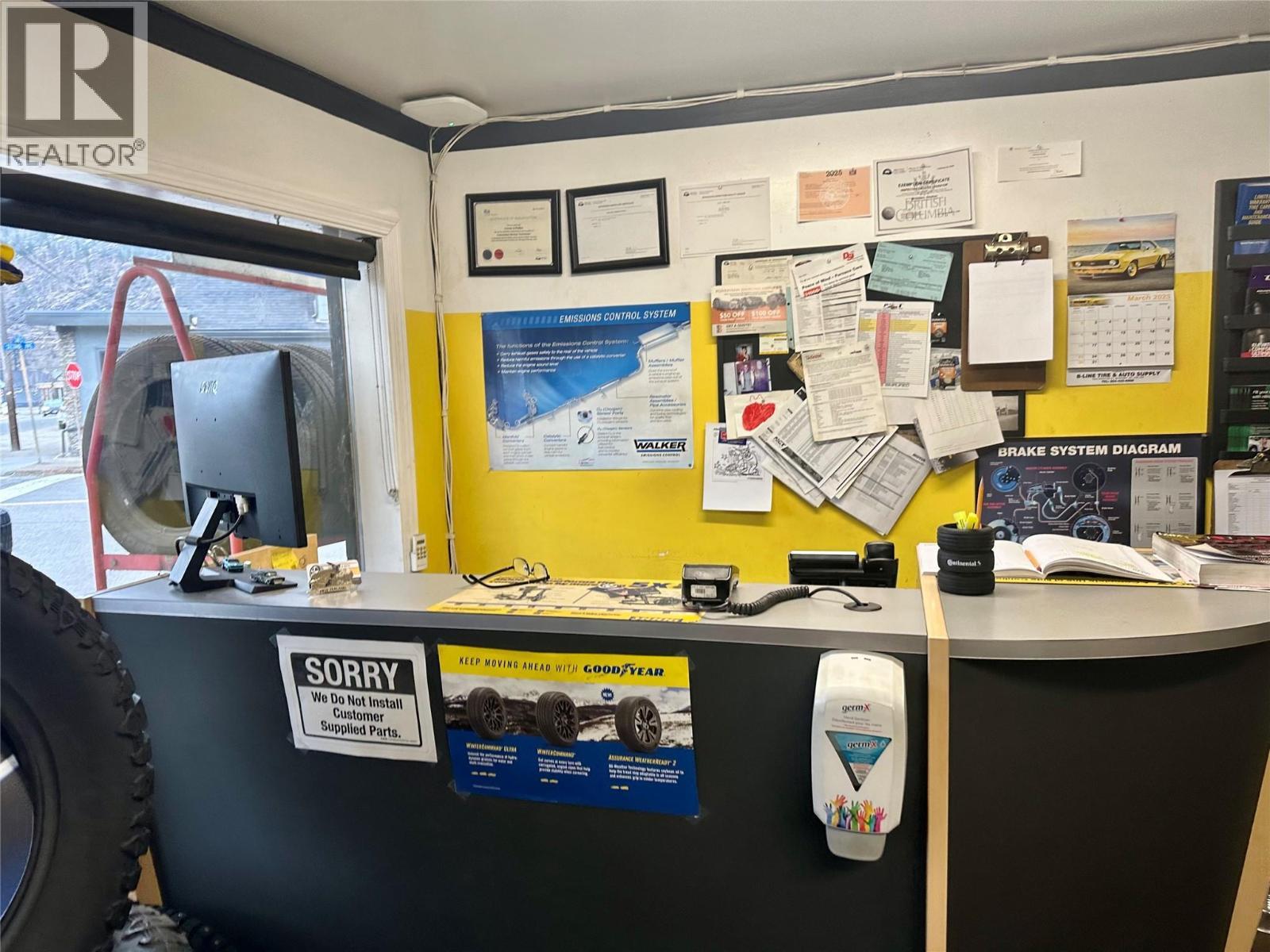 1598 Second Avenue, Trail, BC