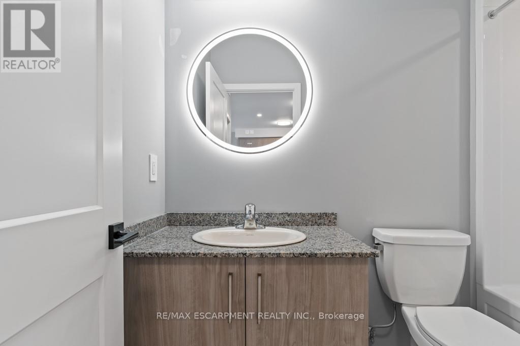 403 - 5002 King Street, Lincoln, ON - Indoor Photo Showing Bathroom