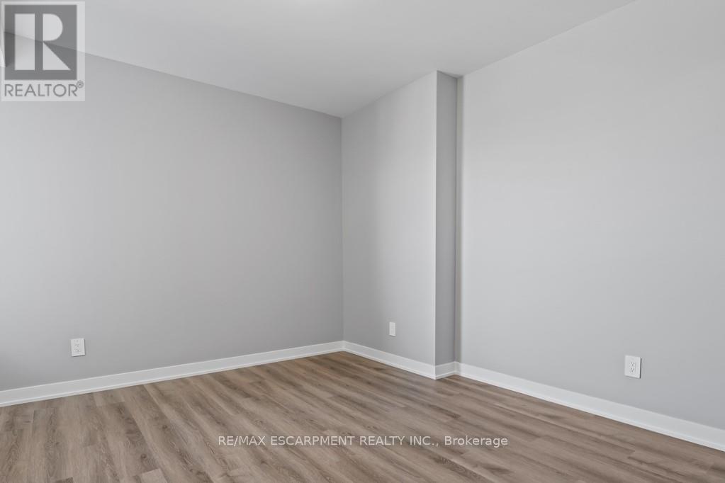 403 - 5002 King Street, Lincoln, ON - Indoor Photo Showing Other Room