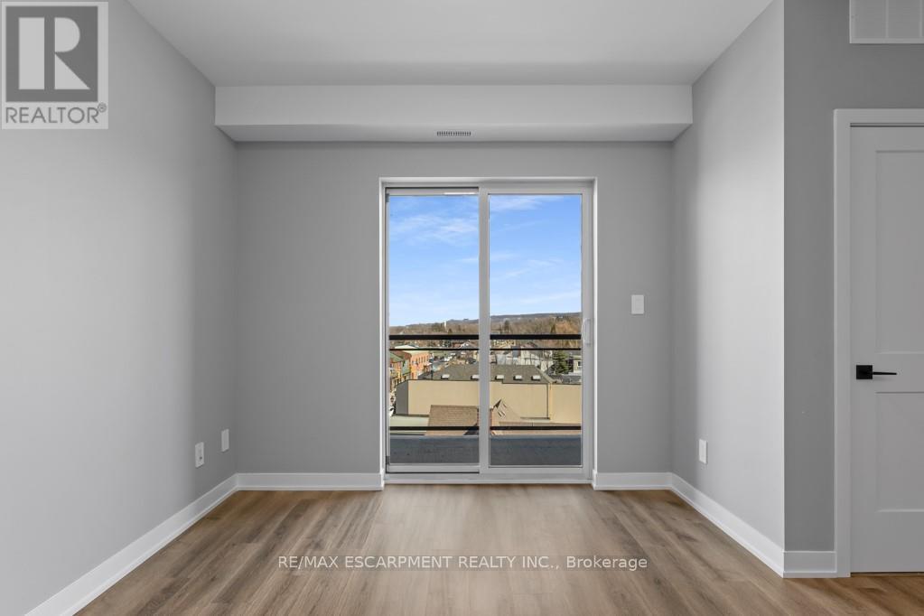 403 - 5002 King Street, Lincoln, ON - Indoor Photo Showing Other Room