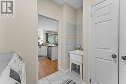 Mud/ Laundry Room -