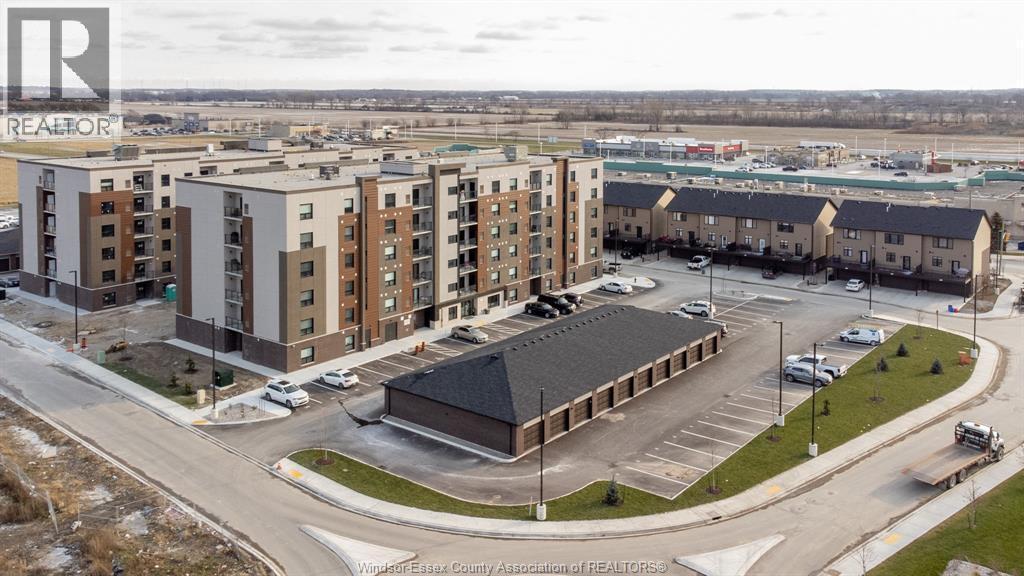 716 Brownstone Unit# 405, Tecumseh, ON - Outdoor With View