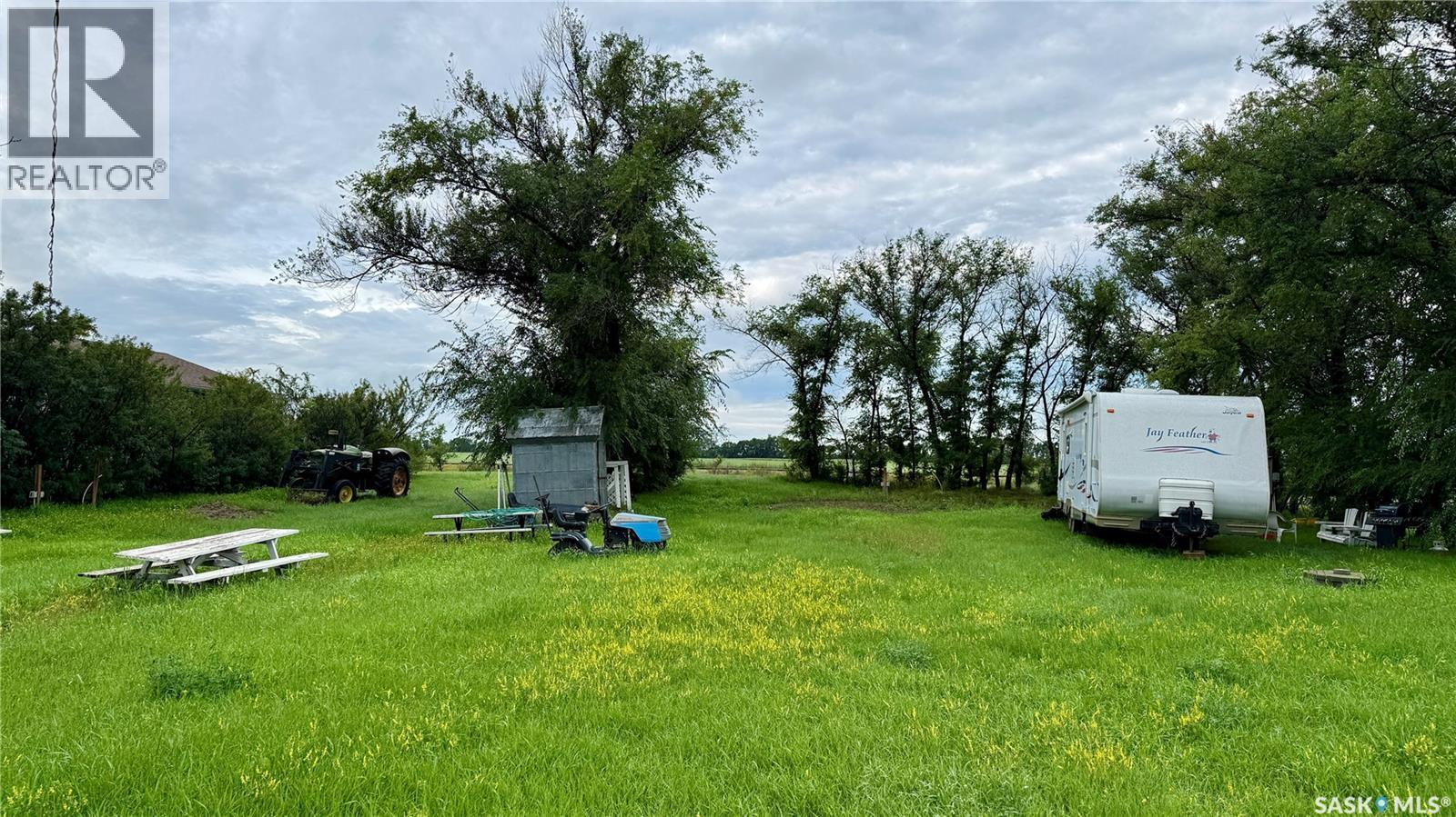 Lot 17-18 Railway Street, Macrorie, SK