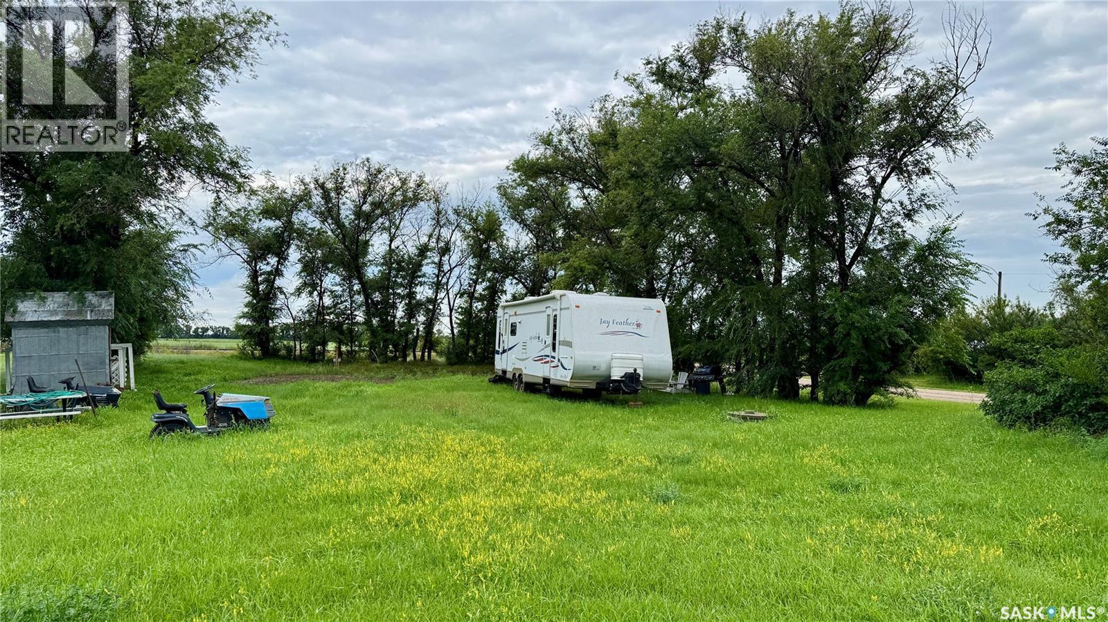 Lot 17-18 Railway Street, Macrorie, SK