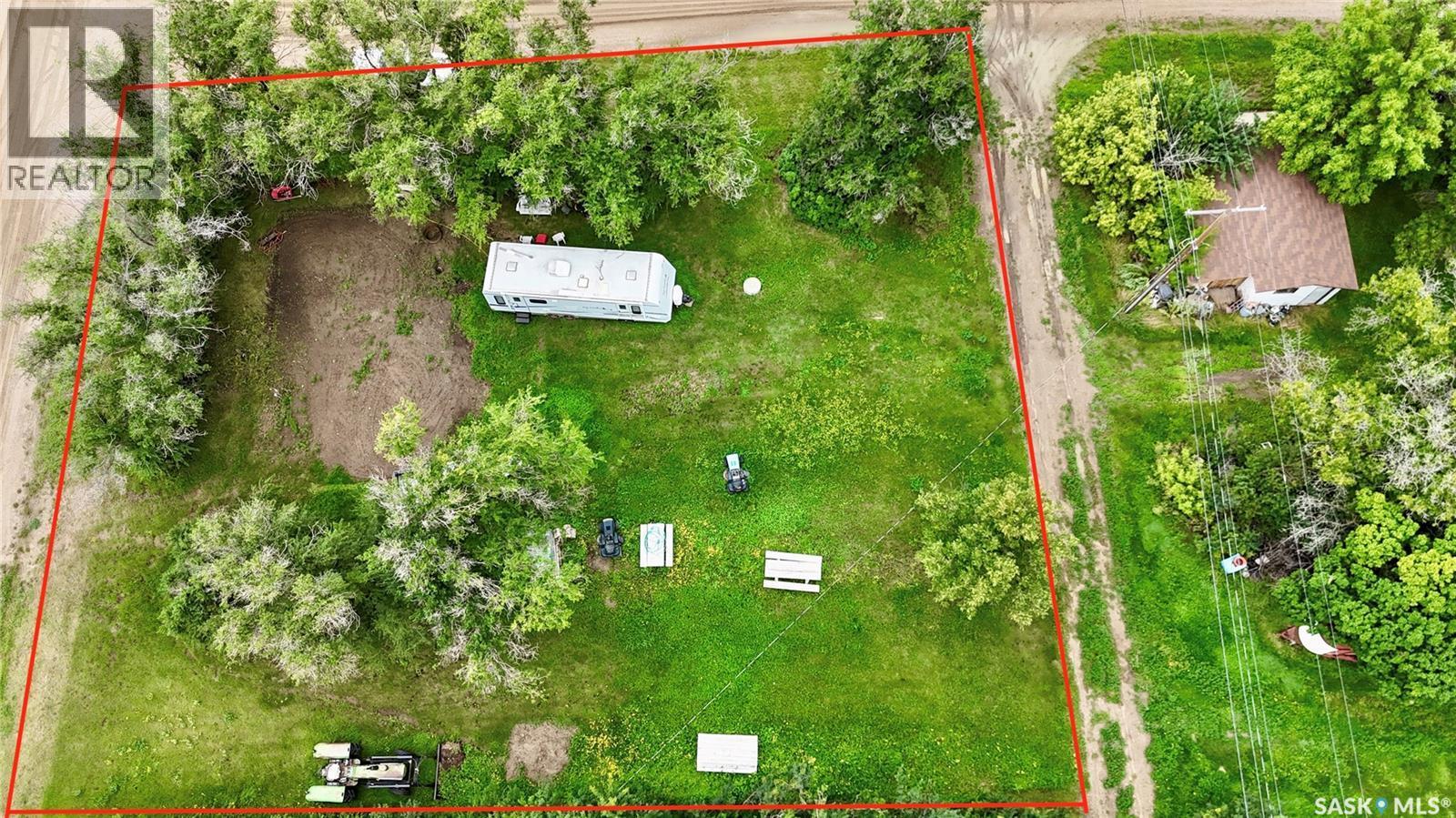 Lot 17-18 Railway Street, Macrorie, SK