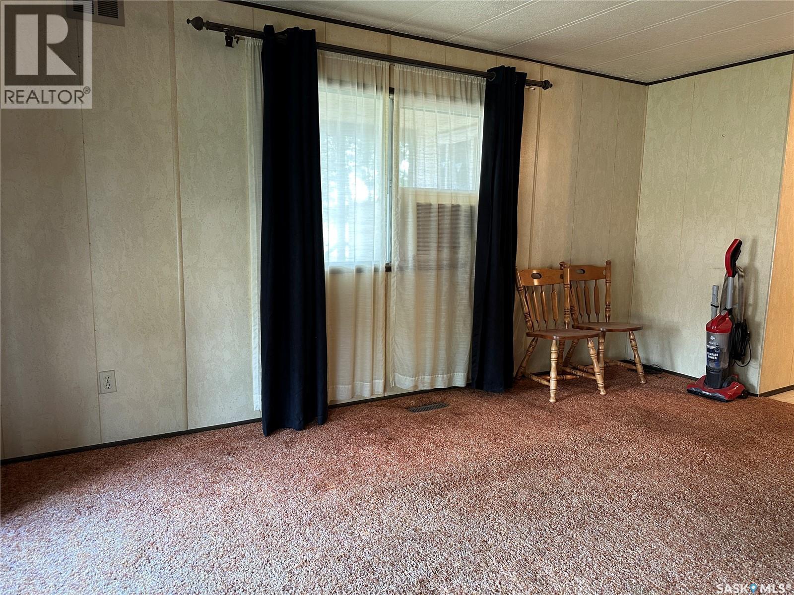 55 14Th Street, Weyburn, SK