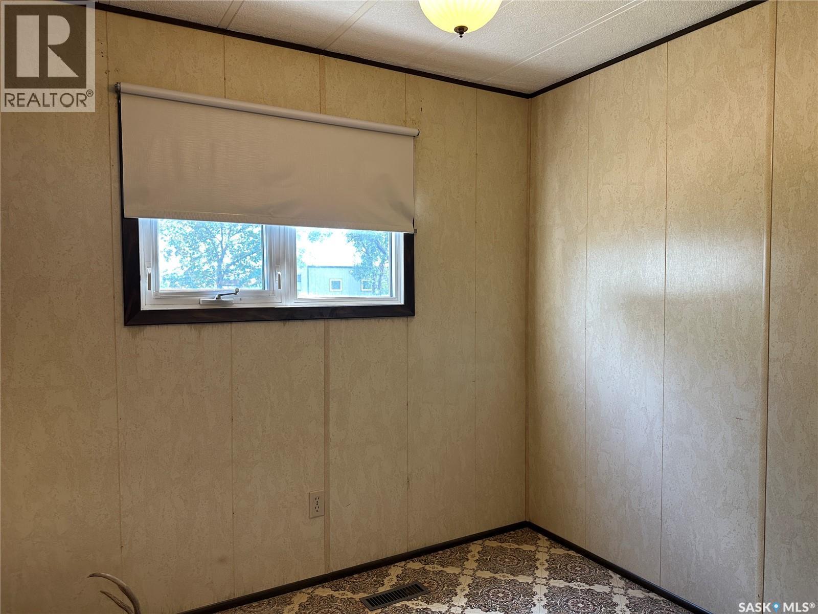 55 14Th Street, Weyburn, SK