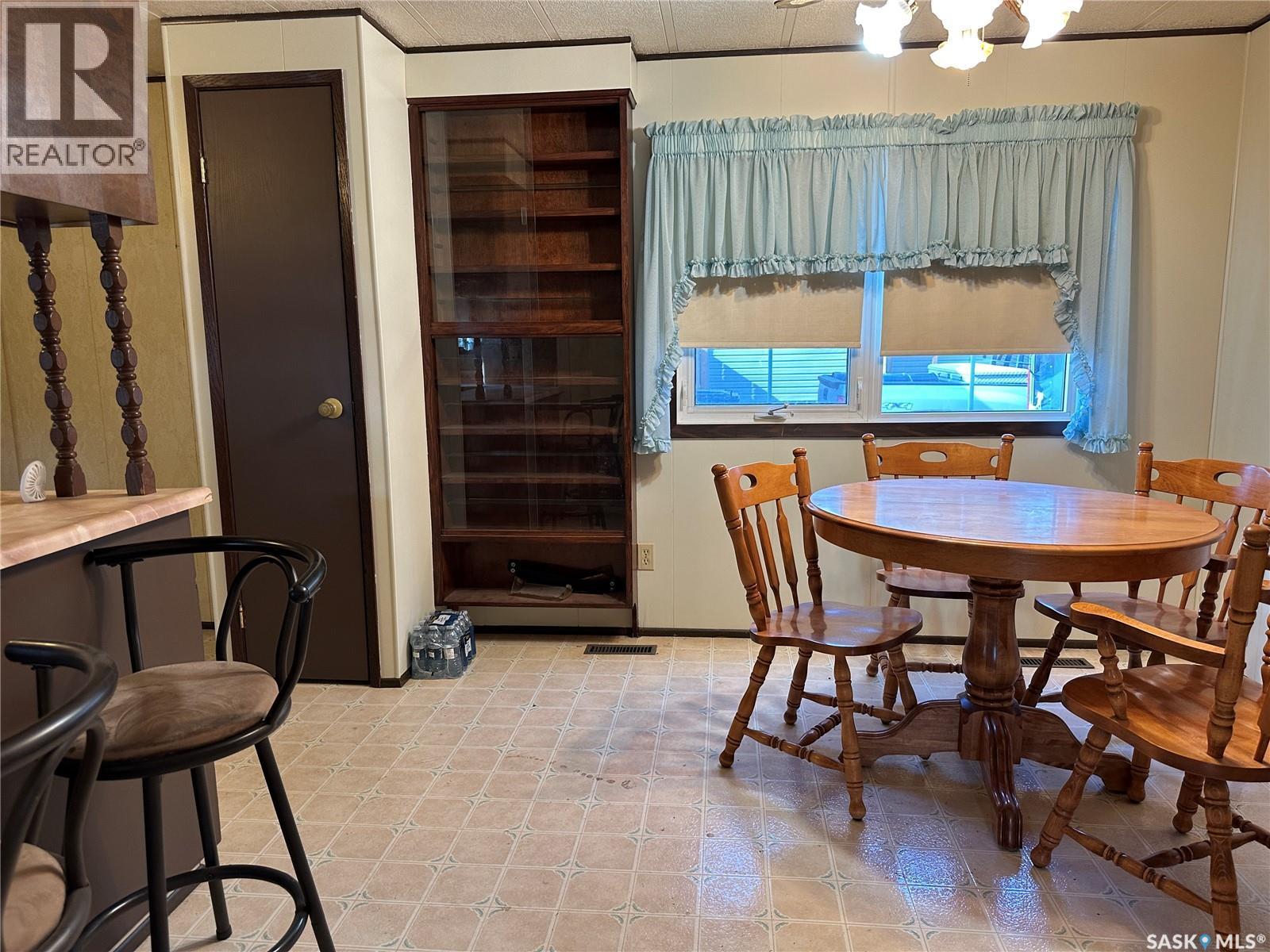 55 14Th Street, Weyburn, SK