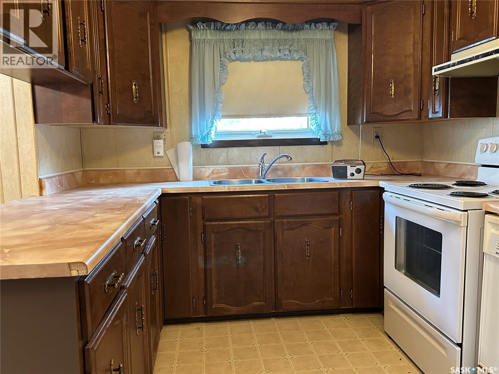 55 14Th Street, Weyburn, SK