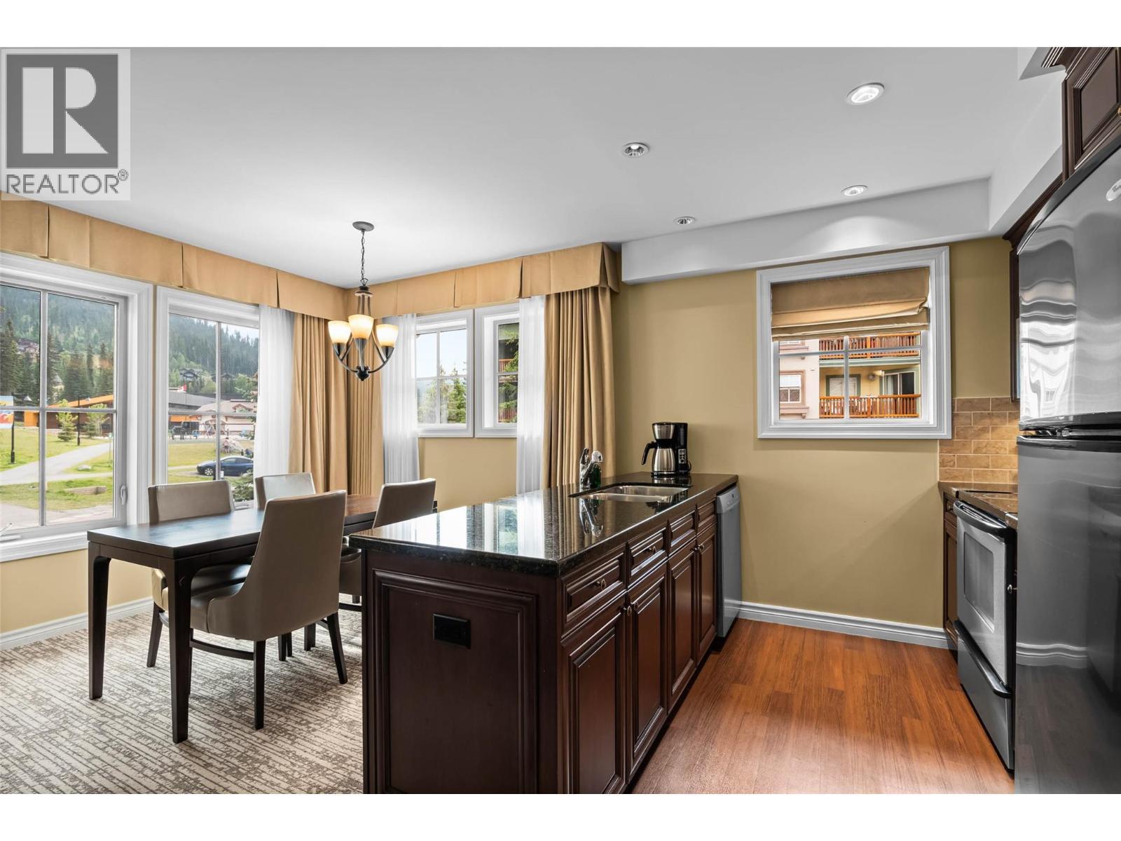 3250 Village Way Unit# 1318D, Sun Peaks, BC - Indoor