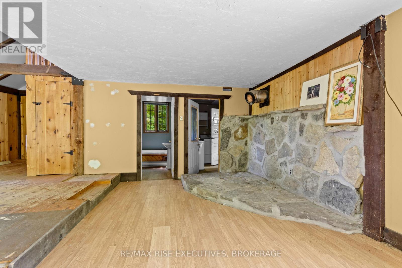 388 Beales Mills Road, Athens, ON - Indoor Photo Showing Other Room