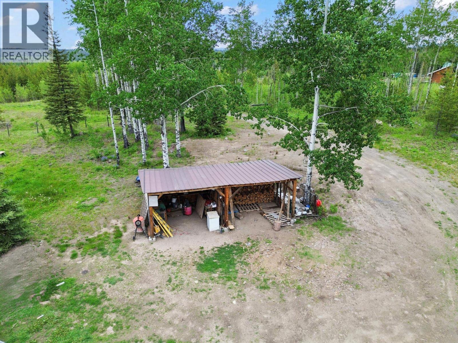 6777 Little Fort 24 Highway, Lone Butte, BC - Outdoor