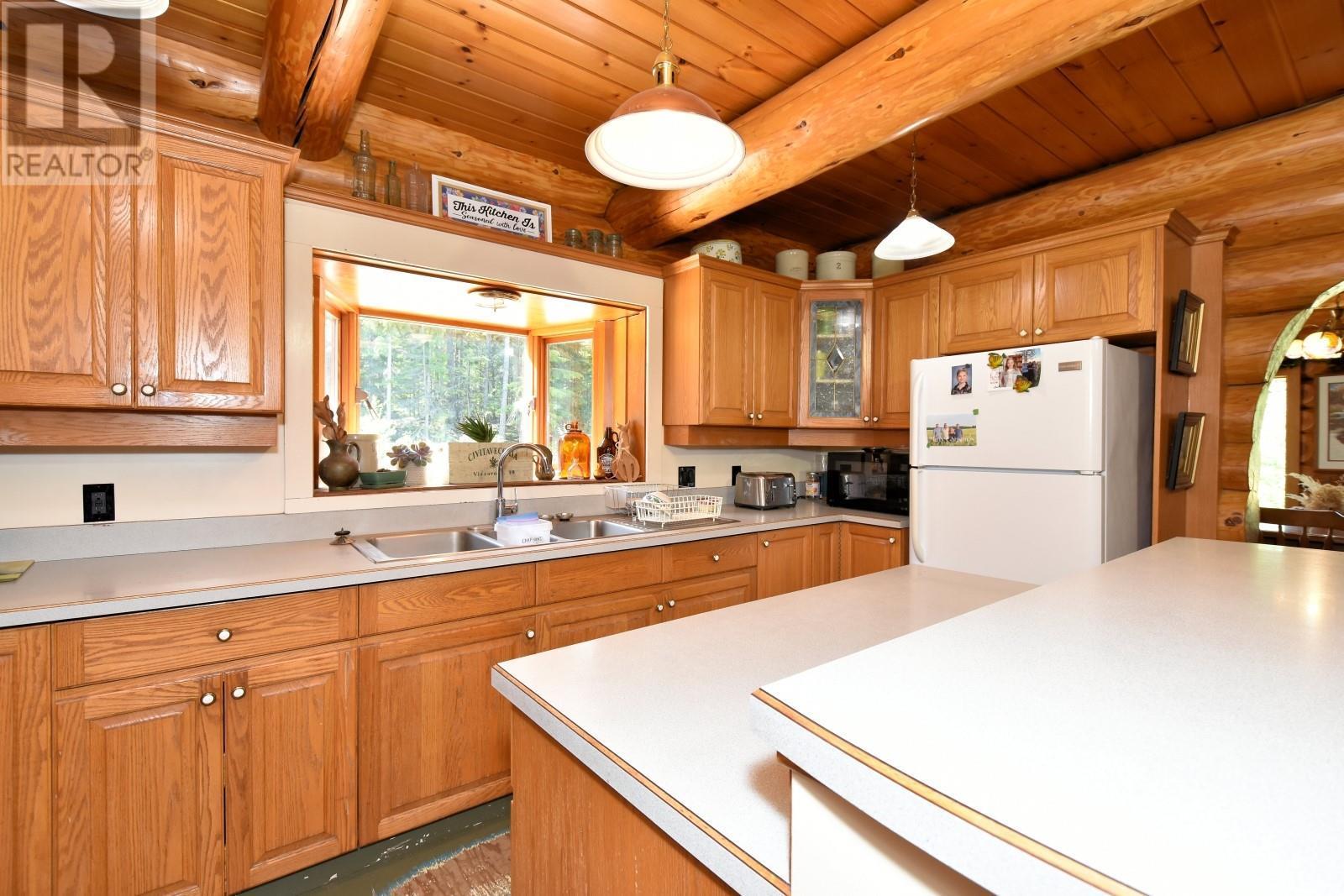 3740 Cameron Road, Eagle Bay, BC - Indoor Photo Showing Kitchen