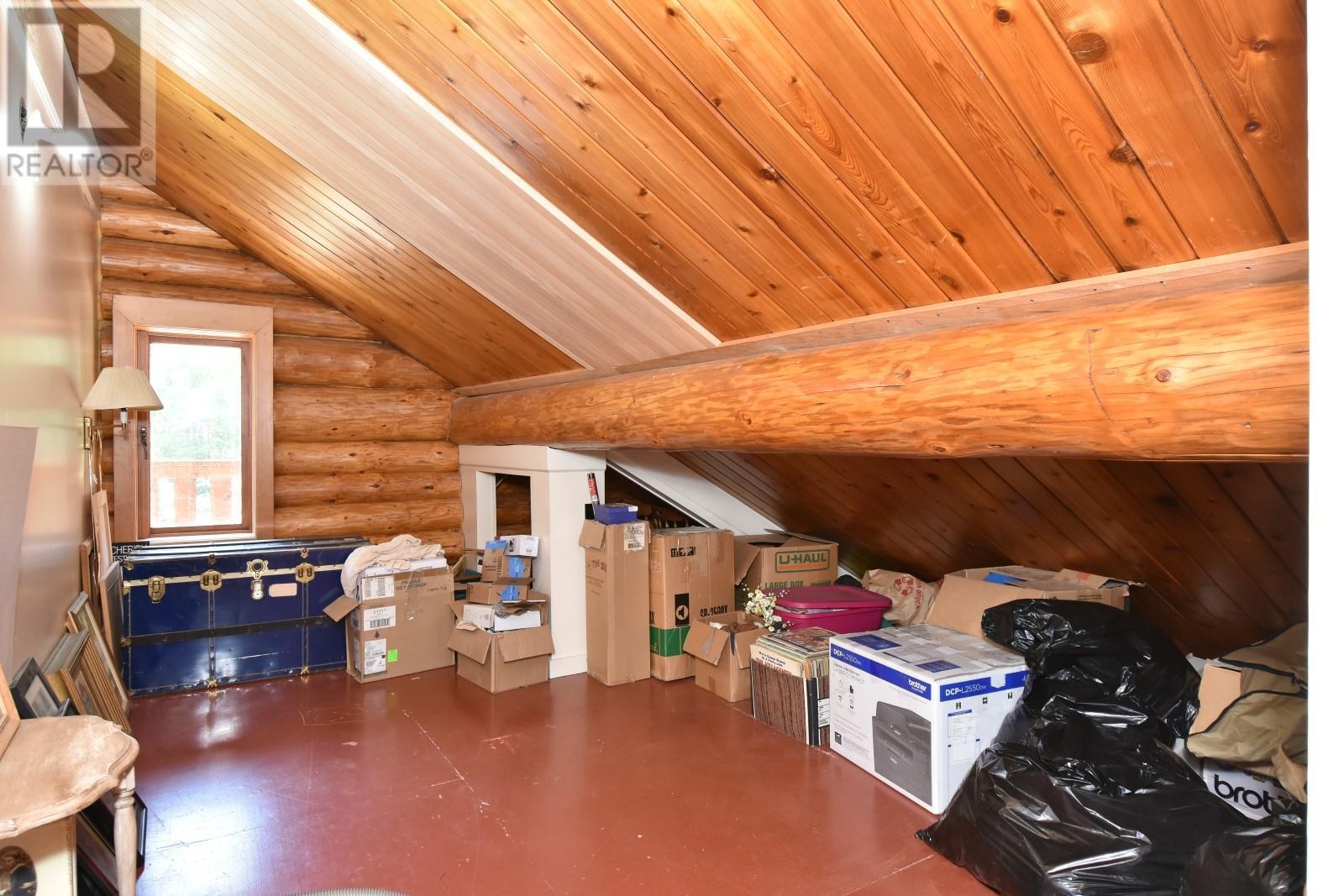 3740 Cameron Road, Eagle Bay, BC - Indoor Photo Showing Other Room