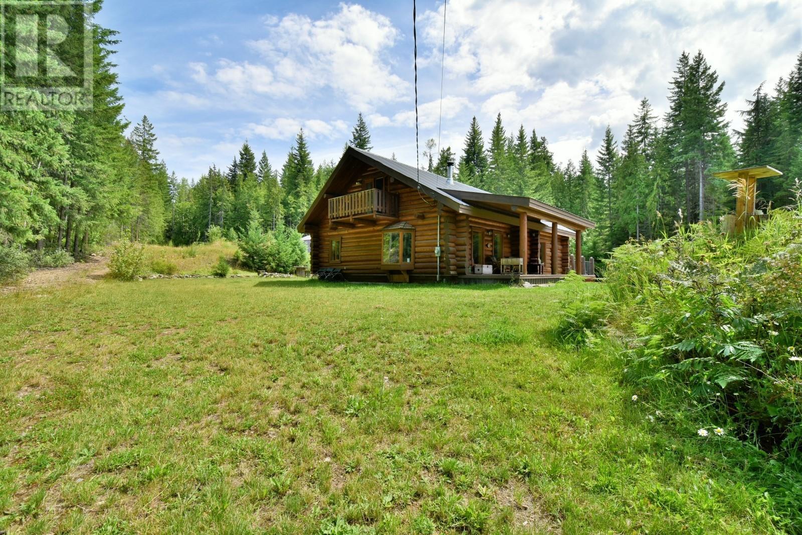 3740 Cameron Road, Eagle Bay, BC - Outdoor