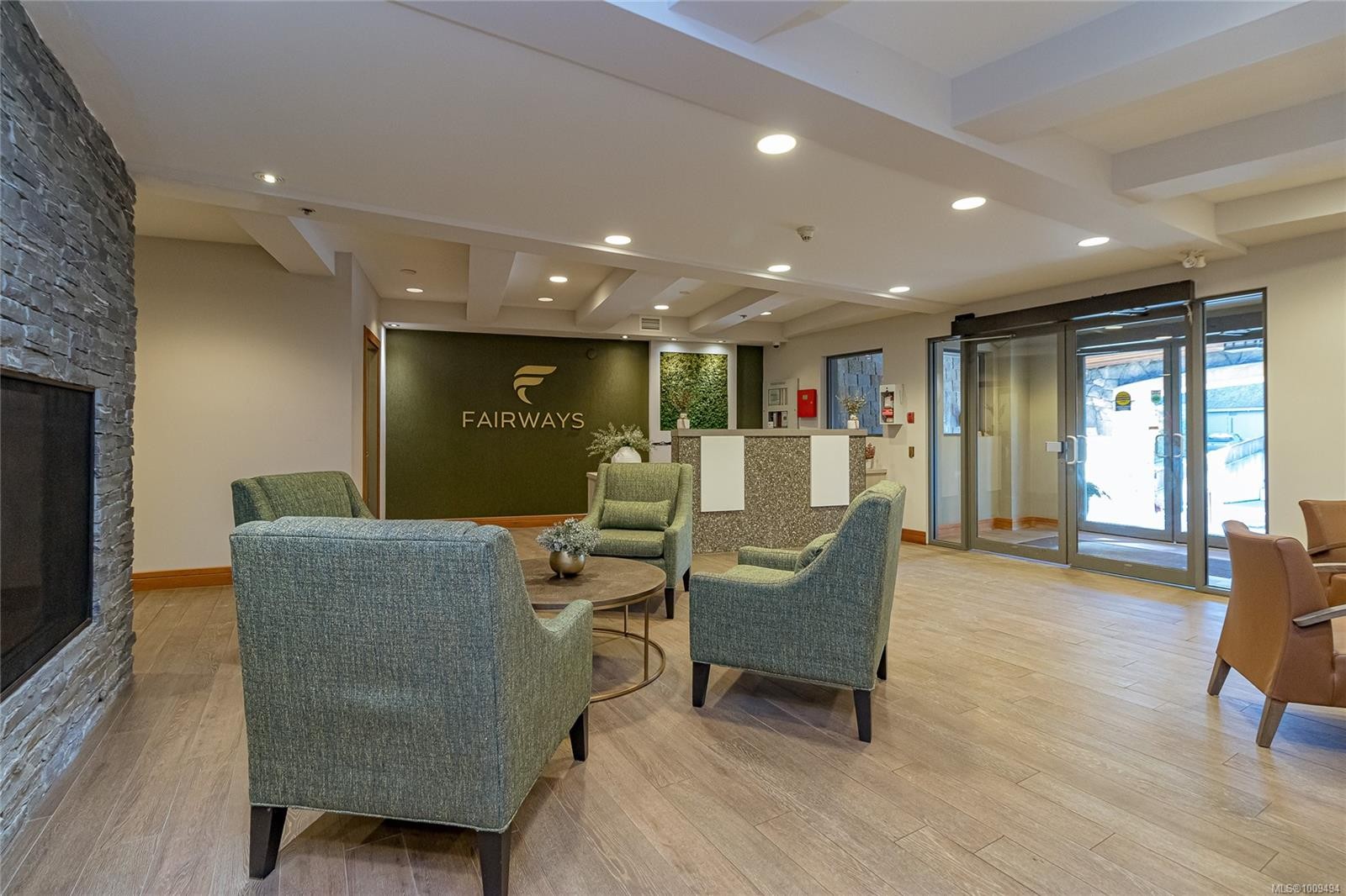 218-220 B-1376 Lynburne Pl, Langford, BC - Indoor